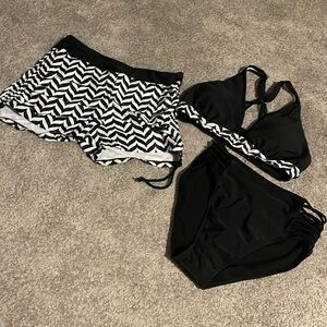 Black chevron bikini trio set